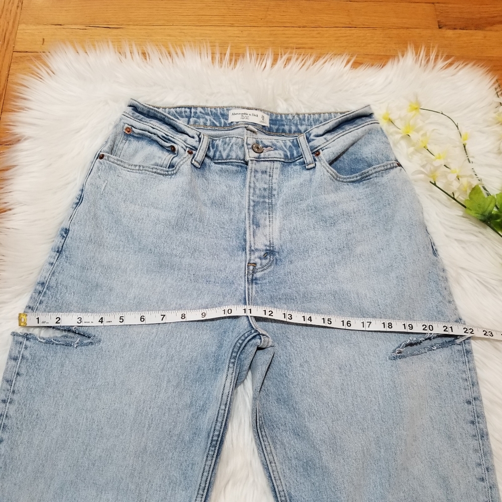 Abercrombie And Fitch Curve Love The Dad High Rise Light Blue Jeans SIZE 29/8R - Picture 11 of 16